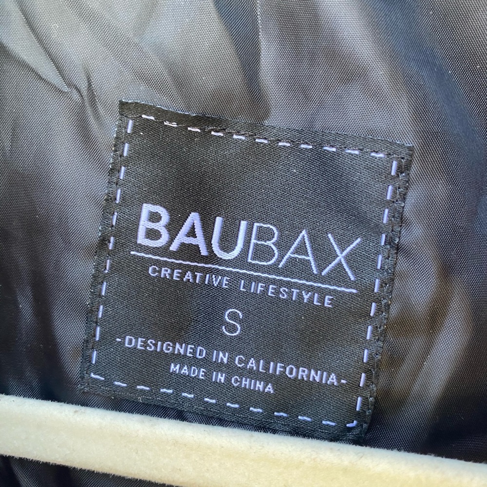 Amazing Quality Jacket. Hidden Pockets. - image 2